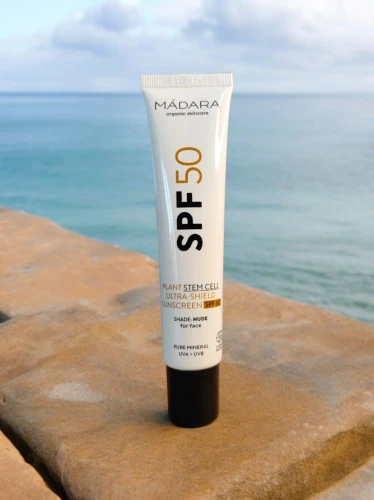 Krem mineralny do twarzy z filtrem SPF50 ochrona przeciwsłoneczna Madara 40 ml NUDE_7.jpg