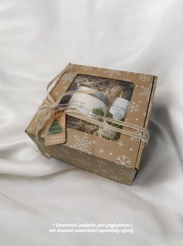 Pudełko prezentowe Eko szary papier z recyklingu z nadrukiem w śnieżynki z oknem 20x20x10 cm_Zapakuj na prezent_2.jpg