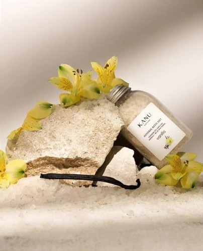 Mineralna sól do kąpieli Wanilia 350 g Kanu Nature.jpg