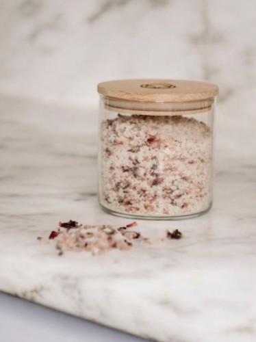 Naturalna himalayska sól do kąpieli Energy 600 g Maniko_5.jpg