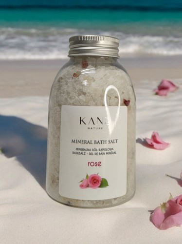 Sól mineralna 350g Różana 4 Kanu Nature.jpg