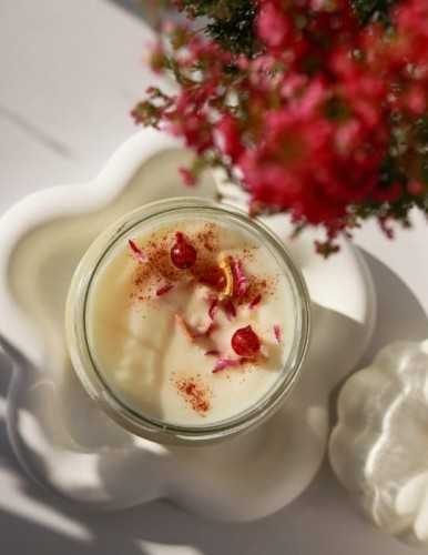 Naturalna świeca sojowa z drewnianym knotem Ciasto dyniowe SIS Candles_3.jpg