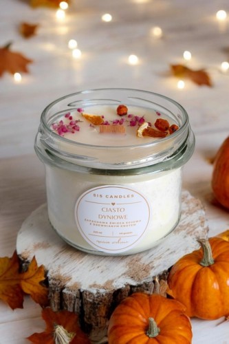 Naturalna świeca sojowa z drewnianym knotem Ciasto dyniowe SIS Candles_12.jpg