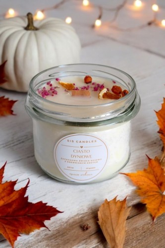 Naturalna świeca sojowa z drewnianym knotem Ciasto dyniowe SIS Candles_13.jpg