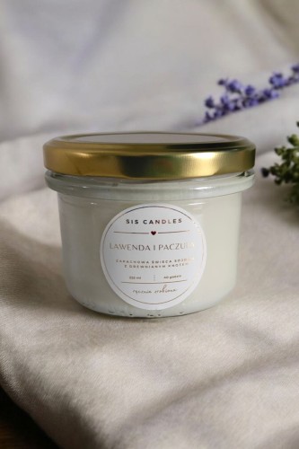 Świeca sojowa z drewnianym knotem Lawenda Paczula Sis Candles_3.jpg