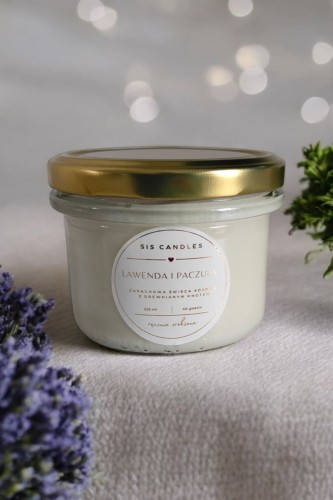 Świeca sojowa z drewnianym knotem Lawenda Paczula Sis Candles_4.jpg