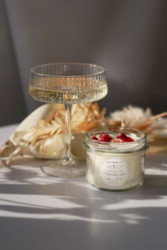 Świeca sojowa z drewnianym knotem Prosecco z malinami Sis candles_2.jpg