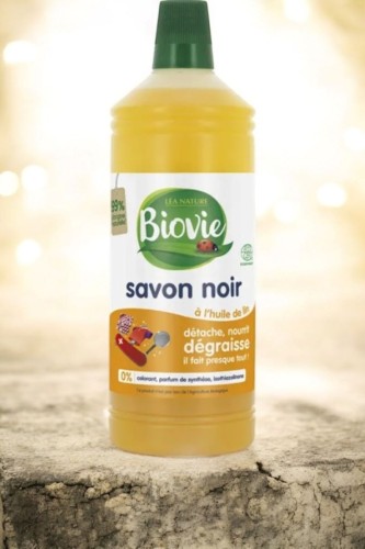Ekologiczne czarne mydło w płynie do czyszczenia powierzchni domowych Biovie 1L_5.jpg