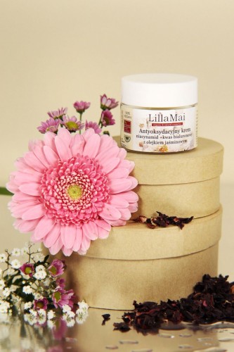 Antyoksydacyjny krem nacynamid kwas hialuronowy z olejkiem jaśminowym 50 g LillaMai w laguni.jpg