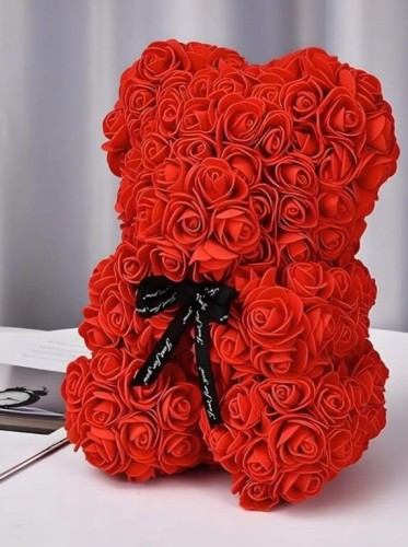 Czerwony miś z róż płatków róży laguni_na walentynki na prezent.jpg