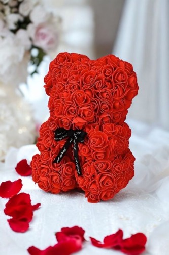 Czerwony miś z róż płatków róży laguni_3_na Walentynki.jpg