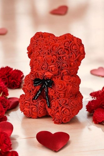 Czerwony miś z róż płatków róży laguni_4_na Walentynki.jpg
