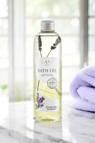 Olejek do ciała i kąpieli Kanu Nature w Laguni Lawenda Drzewo sandałowe.jpg