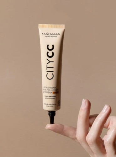 Anti-pollution Krem do twarzy CITY CC SPF 15 02 Medium Beige_4.jpg