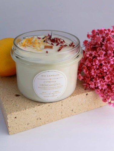 Świeca sojowa z drewnianym knotem Cytryna i bergamotka Sis Candles_4.jpg