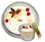 Świeca sojowa Grzane Wino z drewnianym knotem 235 ml Sis.jpg