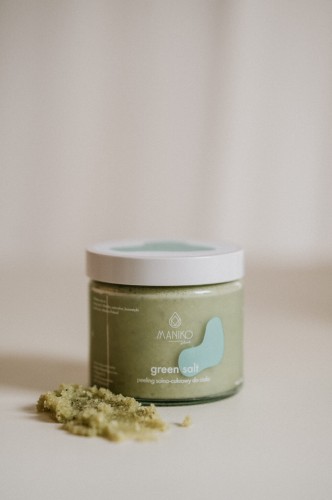 Naturalny peeling solno - cukrowy do ciała z dodatkiem nasion maku 300 g Maniko.jpg