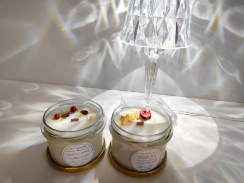 Naturalne ręcznie wytwarzane świece sojowe SIS Candles, Zestaw Rozgrzewająca podróż_1.jpg