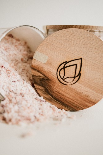 Naturalna sól do kąpieli Energy 600 g Maniko.jpg