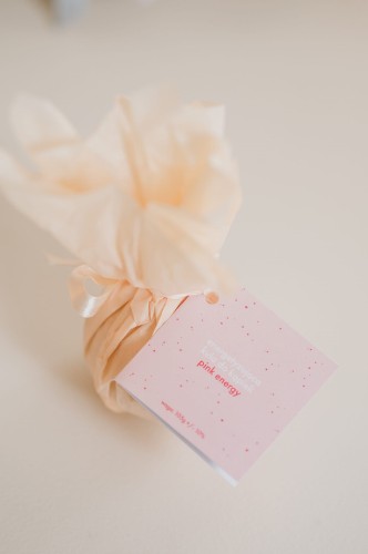 Energetyzująca kula do kąpieli Pink Energy z różową glinką 105 g Maniko_1.jpg